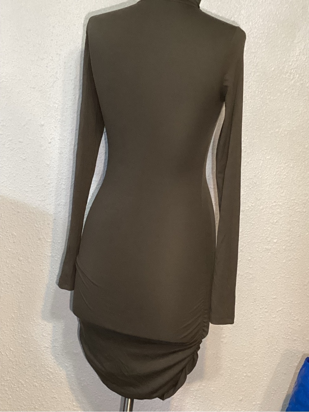 Babaton aritzia women’s Long Sleeve Olive Turtleneck Bodycon Dress size small - Picture 5 of 6